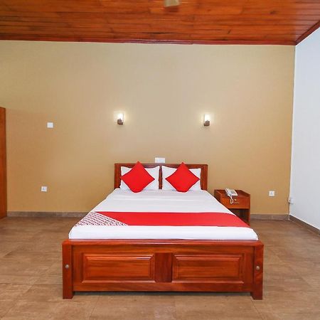 Oyo 471 Randiya Hotel Moratuwa Eksteriør bilde