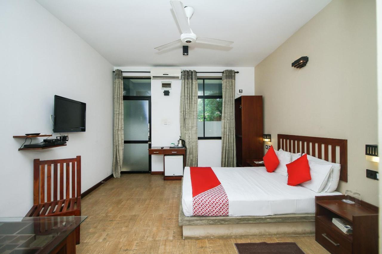 Oyo 471 Randiya Hotel Moratuwa Eksteriør bilde