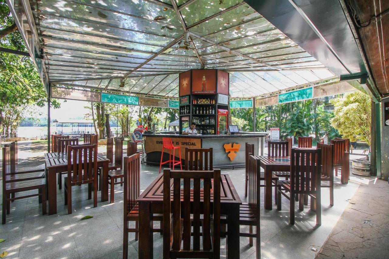 Oyo 471 Randiya Hotel Moratuwa Eksteriør bilde